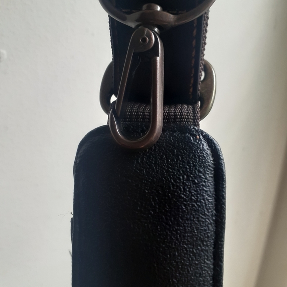 Wilson's Leather Shoulder Stap w/nylon - Picture 8 of 11